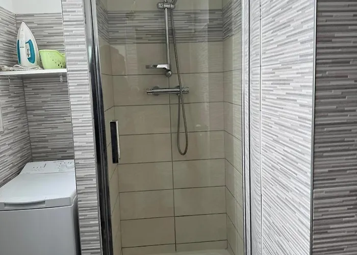 Le Vivaldi 33 M - Parking 艾克斯莱班